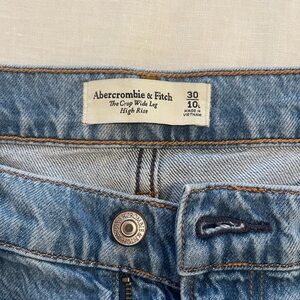 Abercrombie & Fitch High Rise Crop Wide-Leg Jeans